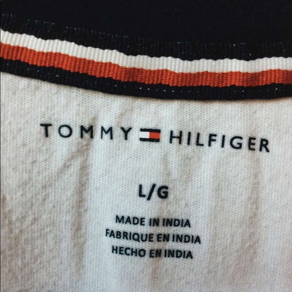A Tommy Hilfiger trendy graphic tee! :) - Picture 4 of 4